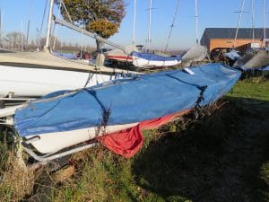abandoned-boat-d06